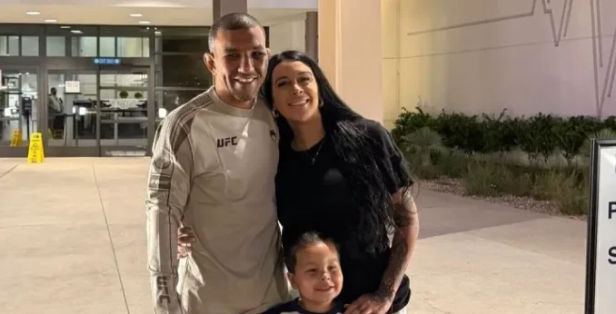 UFC fighter Raoni Barcelos discharged from hospital after scary ending to fight - POST Wrestling